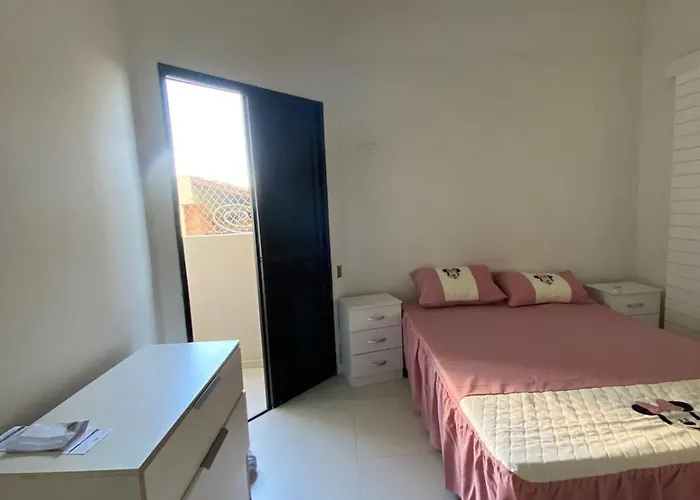 Apto A 700 Metros Da Praia Da Enseada Guarujá