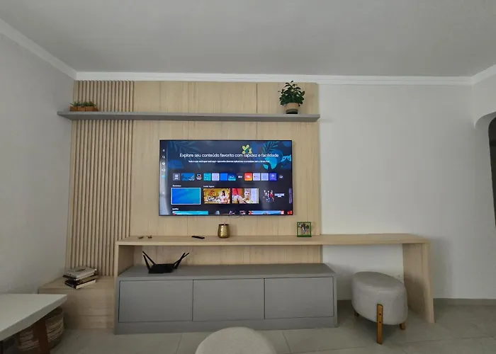 Apartamento em Pitangueiras com 3 suítes Guarujá